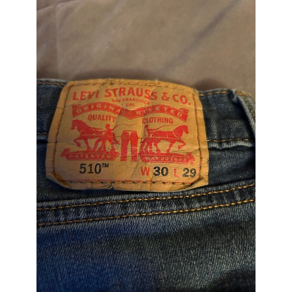 Levi’s boys or small adult 30w x 26 L